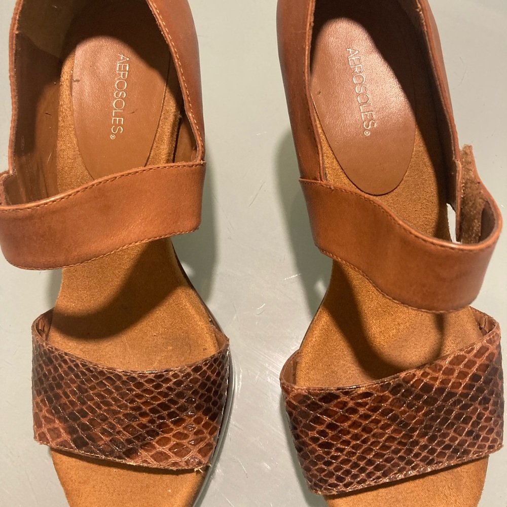 AEROSOLES Brown Sandals with Textured Straps